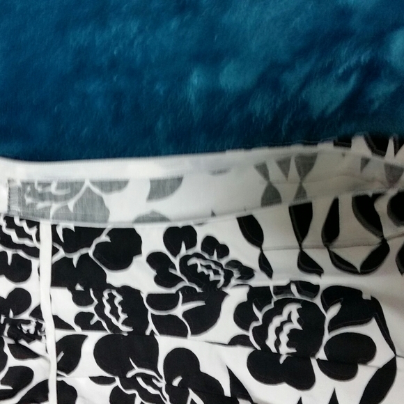 Robbie Bee Dress - Picture 6 of 7